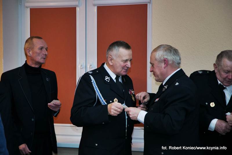 Strażacy seniorzy przełamali się opłatkiem
