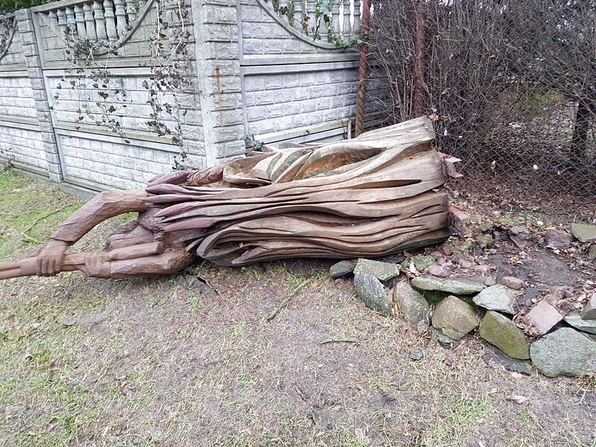 Zwyciężyła siła głupoty nad rozumem. Gratulujemy wandalom - runda I wygrana