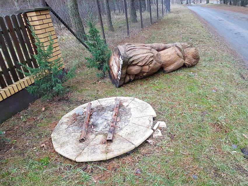 Zwyciężyła siła głupoty nad rozumem. Gratulujemy wandalom - runda I wygrana