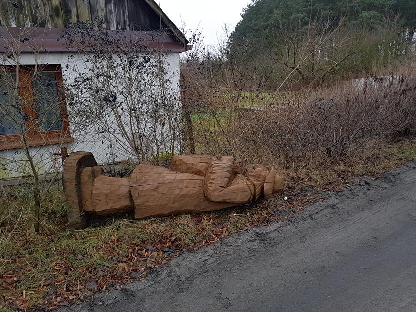 Zwyciężyła siła głupoty nad rozumem. Gratulujemy wandalom - runda I wygrana