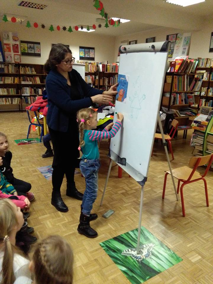 Smerfiki z Rejonowej Bibliotece Publicznej w Szubinie