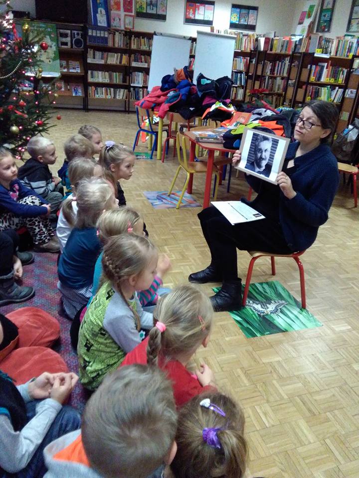 Smerfiki z Rejonowej Bibliotece Publicznej w Szubinie