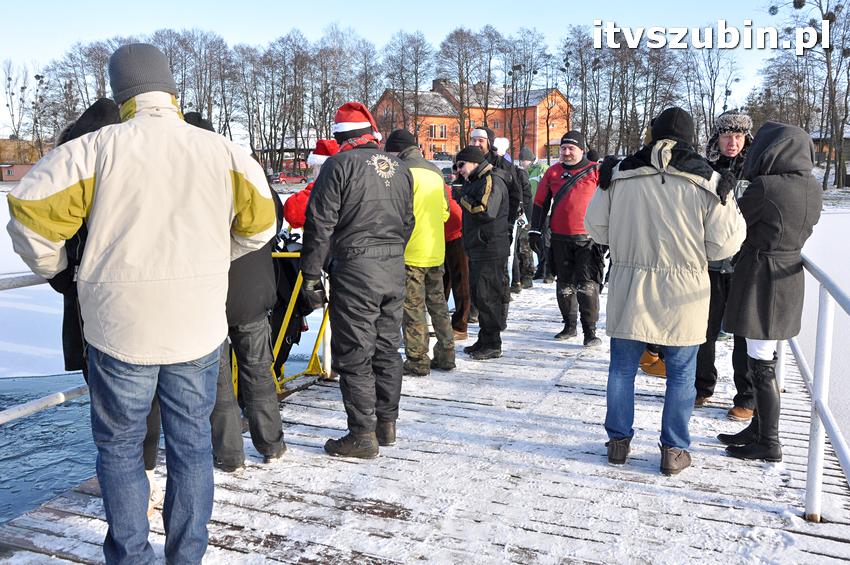 Noworoczne nurkowanie w Wąsoszu