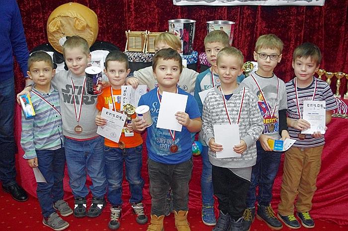 Warcabiści stupolowi podsumowali sezon