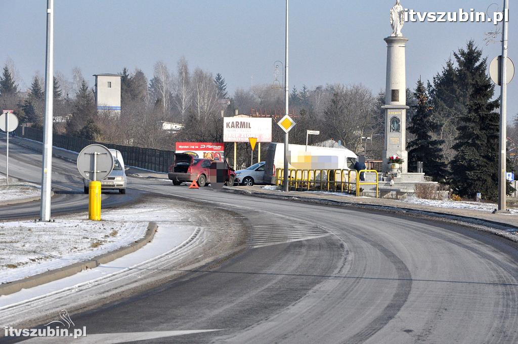 Kolizja trzech pojazdów w Szubinie