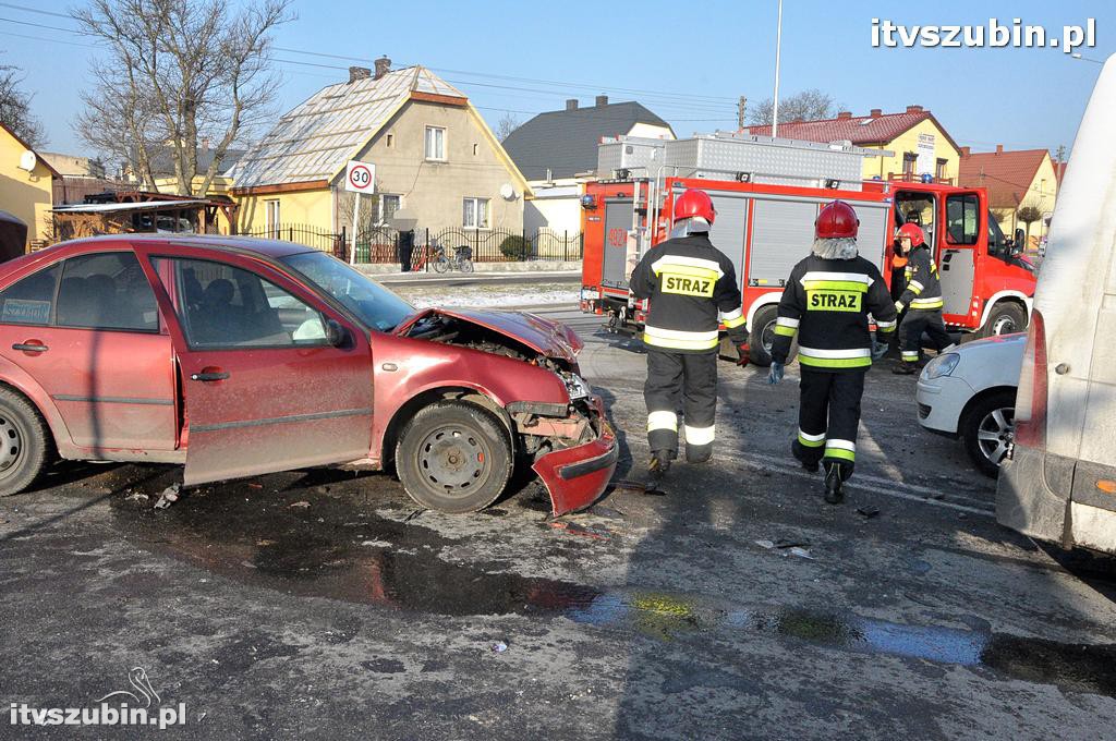 Kolizja trzech pojazdów w Szubinie