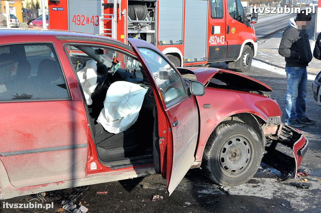 Kolizja trzech pojazdów w Szubinie