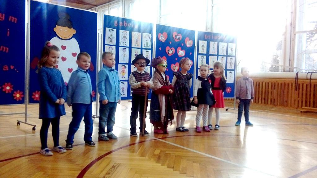 Dzień Babci i Dzień Dziadka u maluchów w Kowalewie