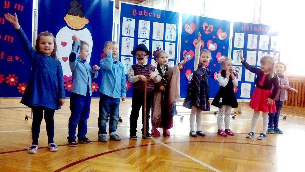 Dzień Babci i Dzień Dziadka u maluchów w Kowalewie