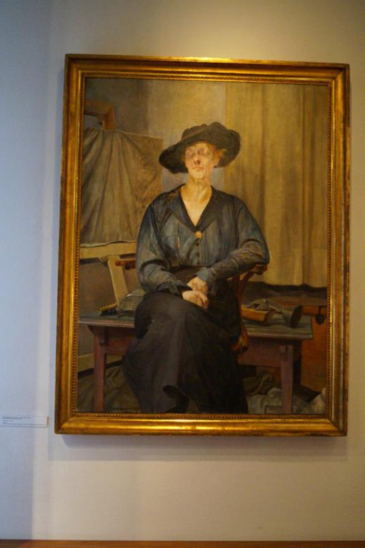 Lodowisko kontra muzeum