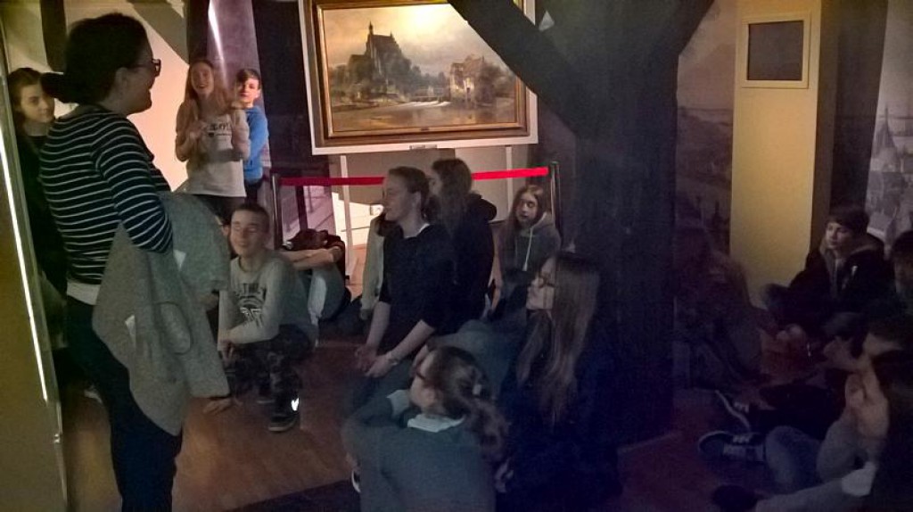 Lodowisko kontra muzeum