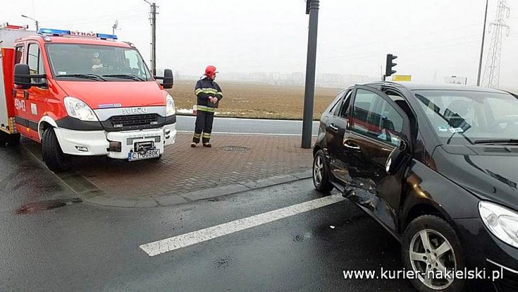 Wypadek na skrzyżowaniu w Nakle