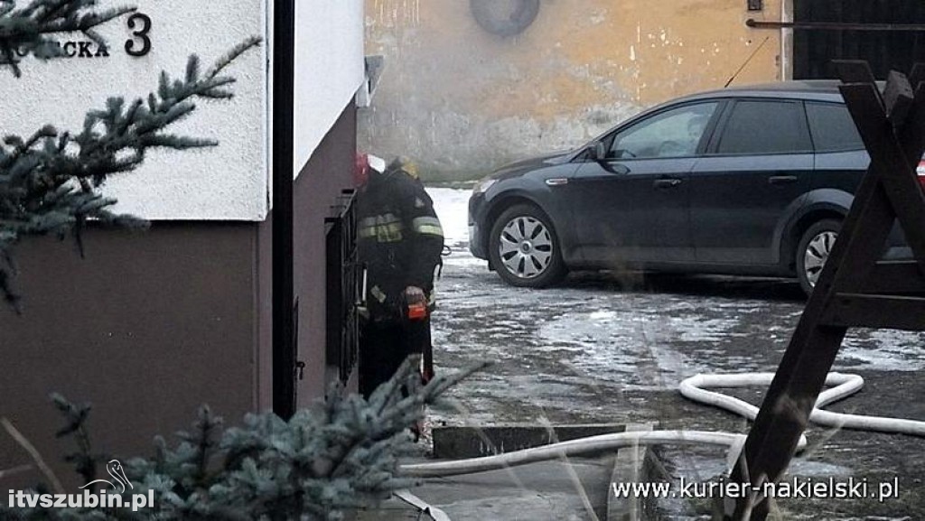 Pożar w budynku mieszkalnym w Nakle