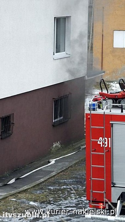Pożar w budynku mieszkalnym w Nakle