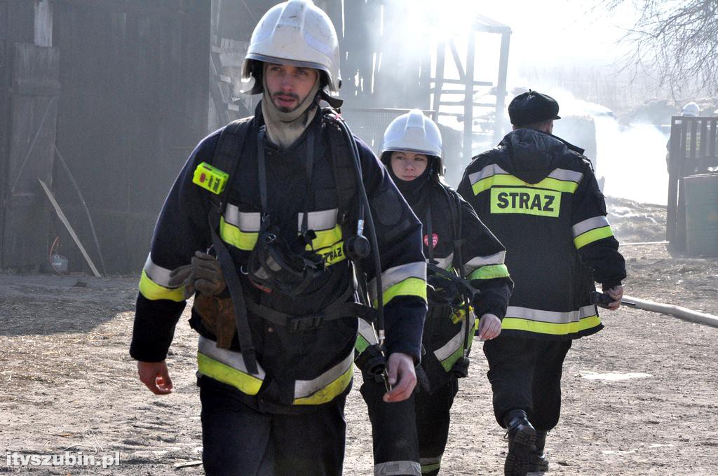 Pożar balotów w Smolnikach