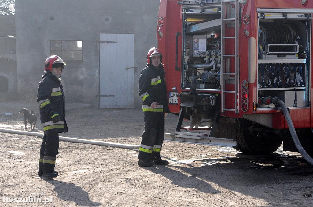 Pożar balotów w Smolnikach