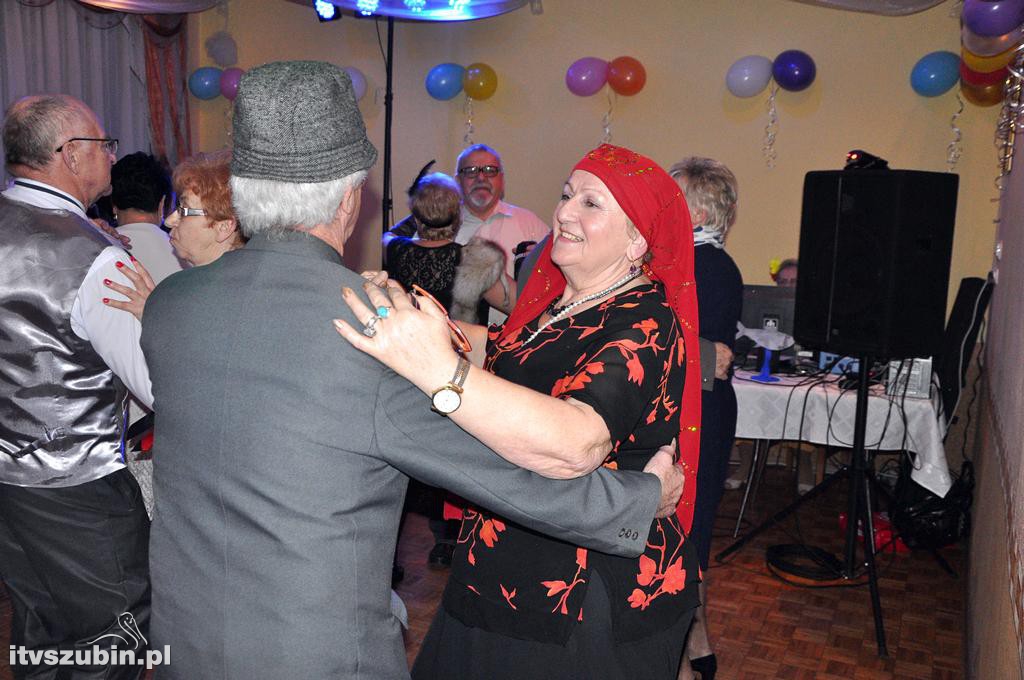 Emeryci pożegnali mijający karnawał 2017