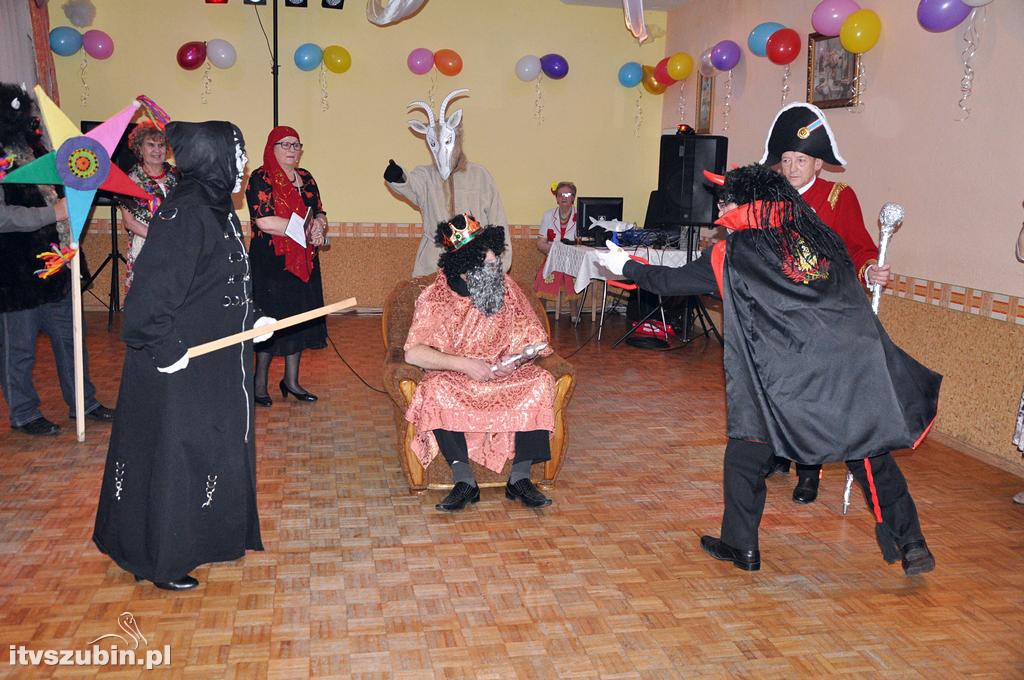 Emeryci pożegnali mijający karnawał 2017
