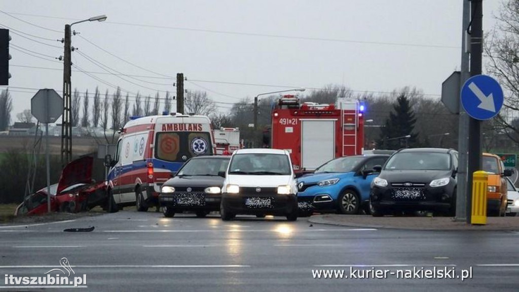 Wypadek na skrzyżowaniu ul. Mroteckiej z DK10