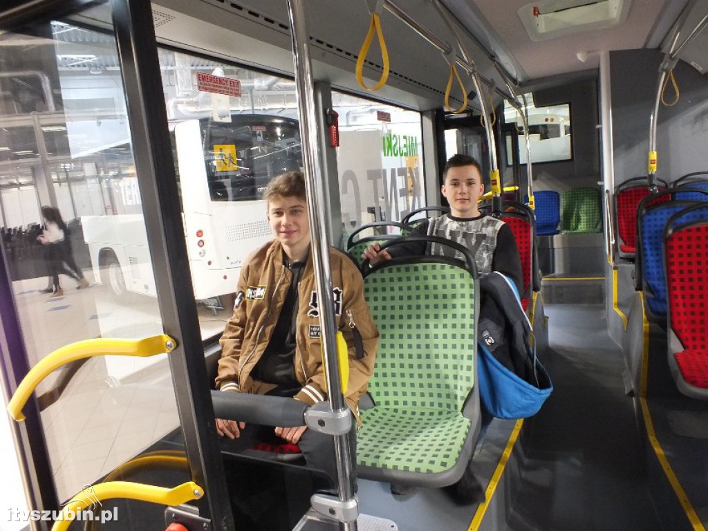 Grupa logistyków z ZSP Szubin na poznańskich targach branżowych