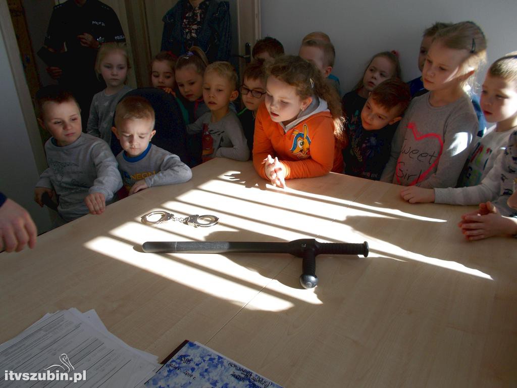 Wizyta Stokrotek i Biedronek w KP Szubin i PSP w Szubinie