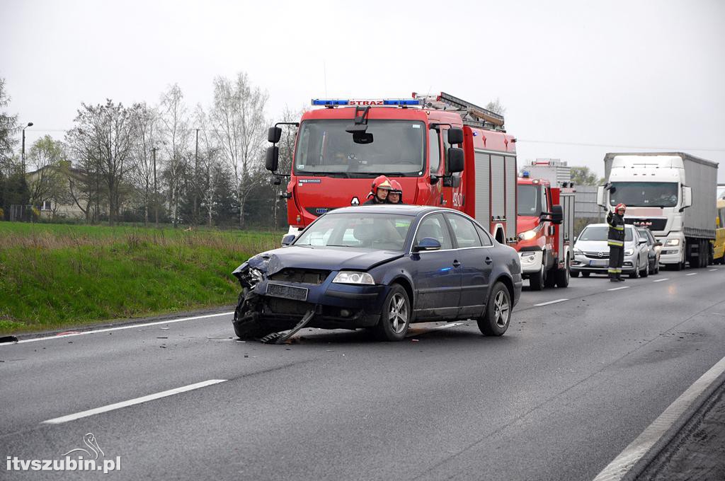 Kolizja dwóch osobówek w Łachowie, DK5