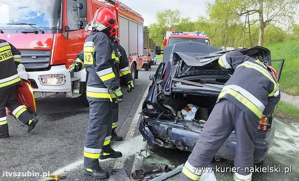 Wypadek dwóch samochodów osobowych pod Paterkiem