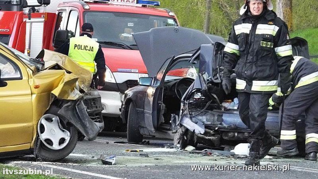 Wypadek dwóch samochodów osobowych pod Paterkiem