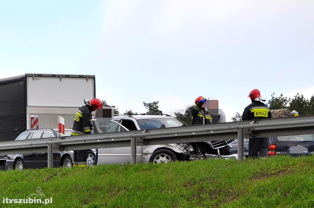 Kolizja dwóch osobówek na obwodnicy Szubina (DK5)