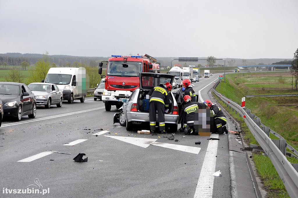 Kolizja dwóch osobówek na obwodnicy Szubina (DK5)