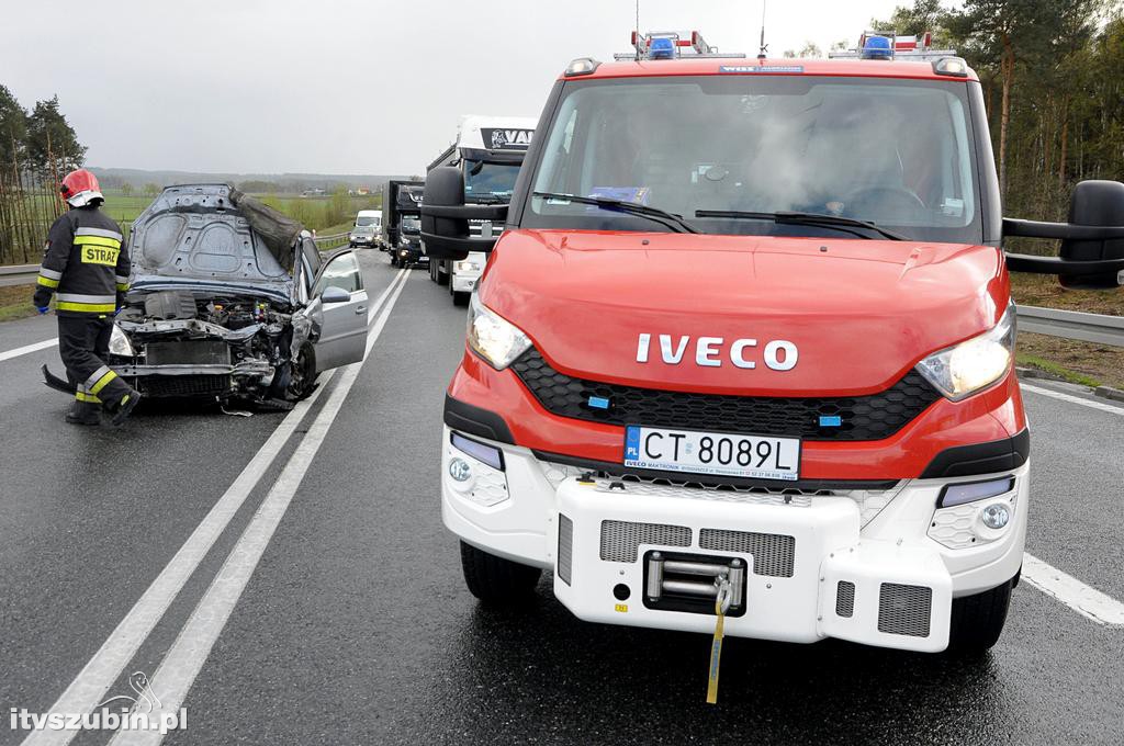 Kolizja dwóch osobówek na obwodnicy Szubina (DK5)