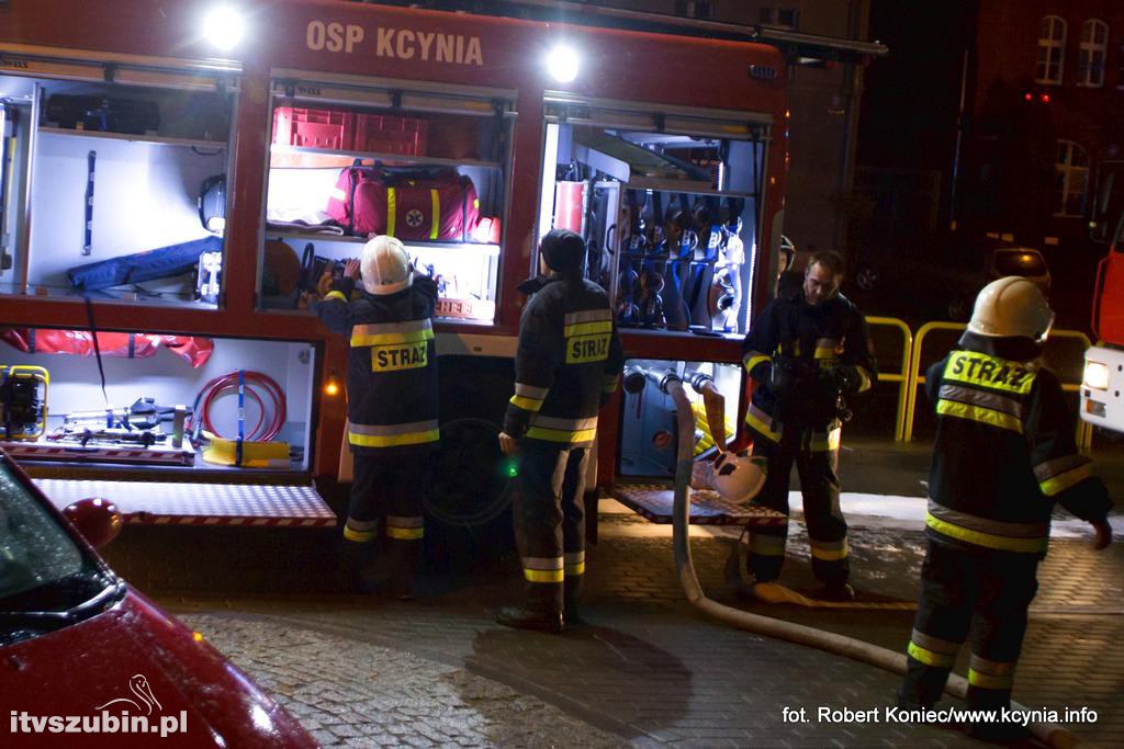Nocny pożar kamienicy w Kcyni