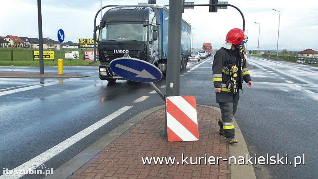Wypadek na skrzyżowaniu ul. Karnowskiej z obwodnicą Nakła