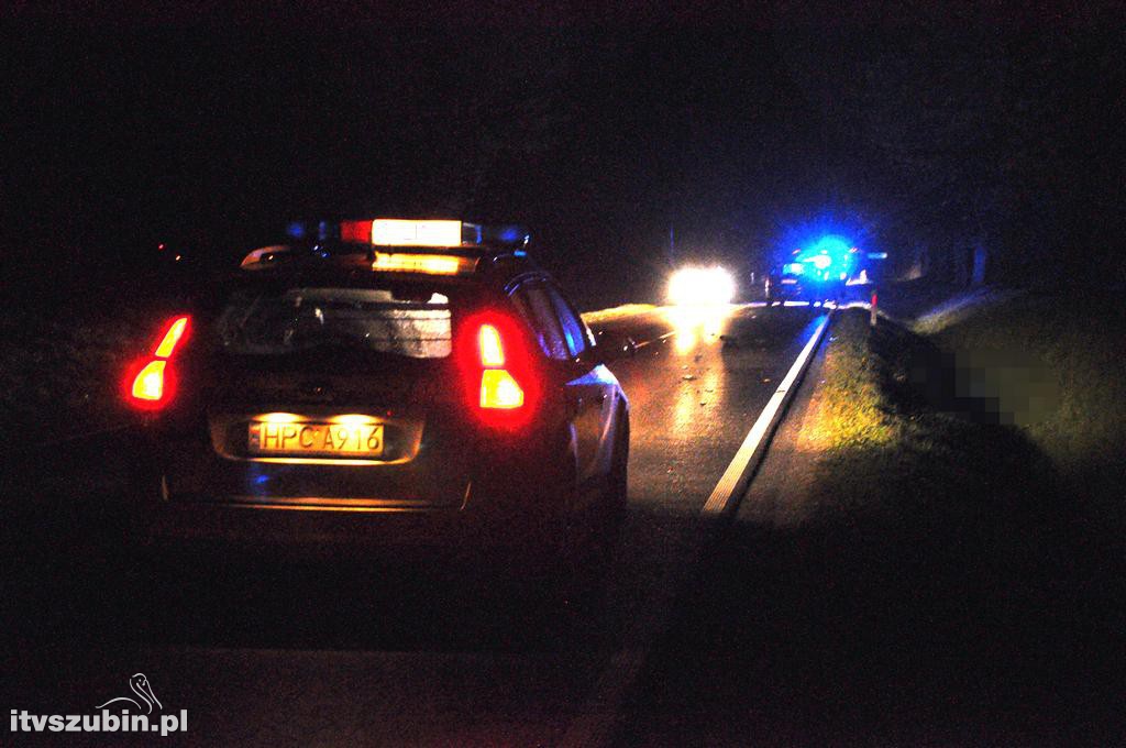 Tragiczny wypadek za Samoklęskami Dużymi. Pieszy potrącony przez auto