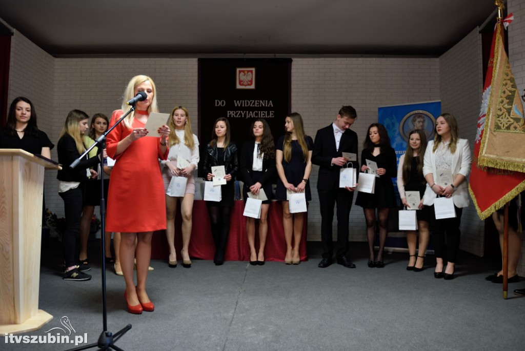 Pożegnanie absolwentów w LO Szubin