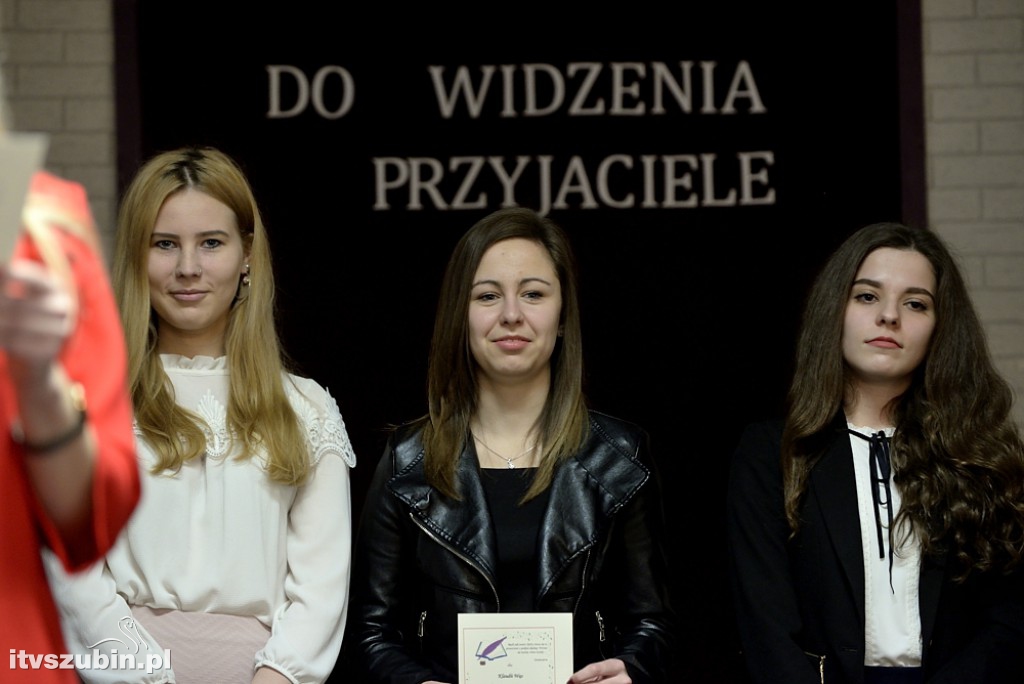 Pożegnanie absolwentów w LO Szubin