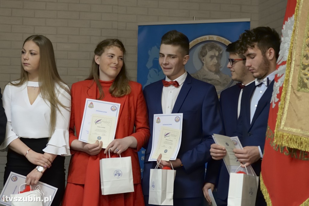 Pożegnanie absolwentów w LO Szubin