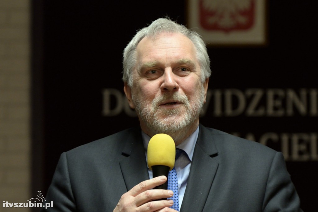 Pożegnanie absolwentów w LO Szubin