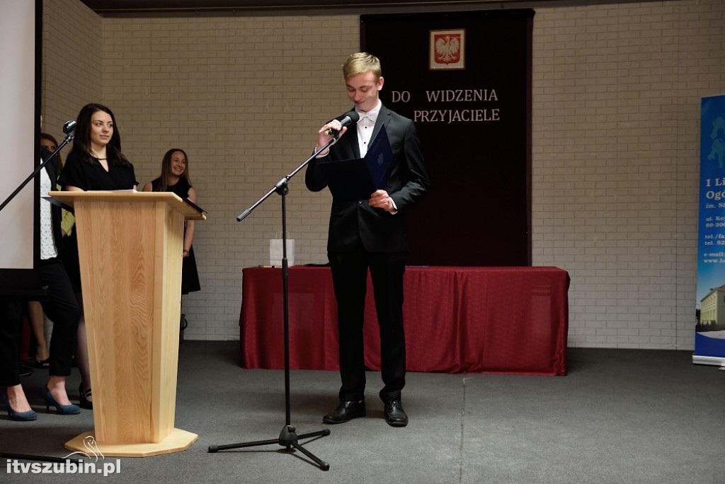 Pożegnanie absolwentów w LO Szubin