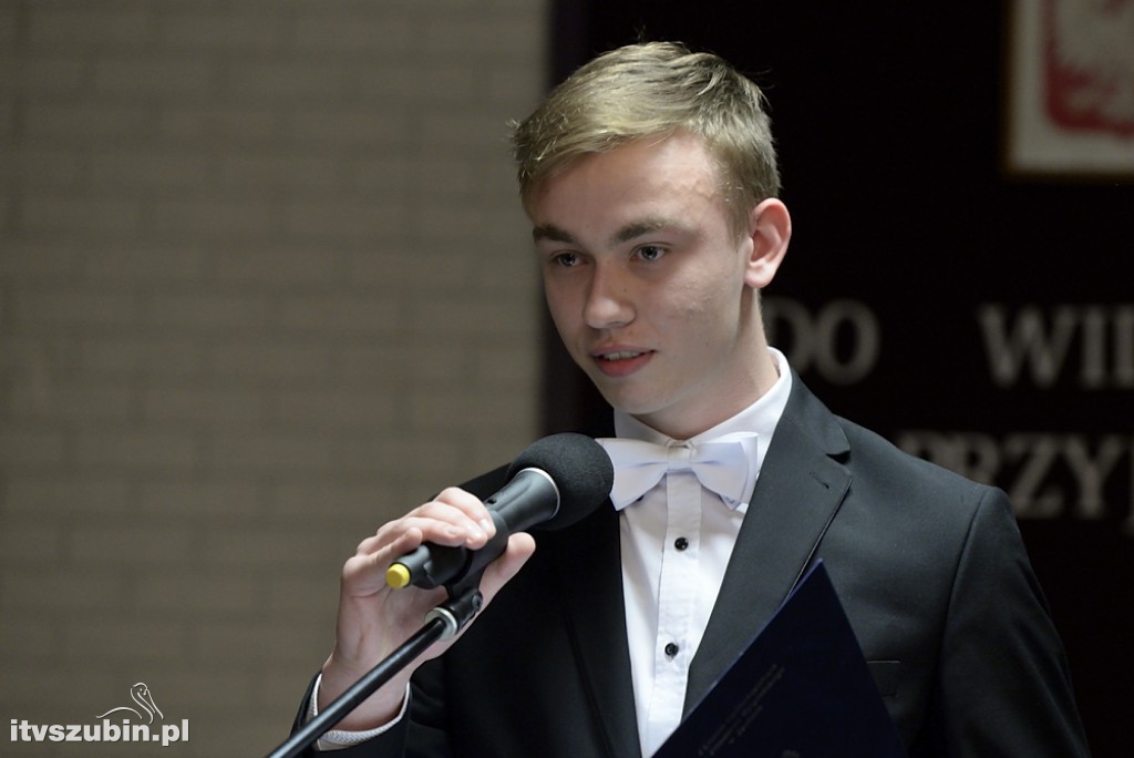 Pożegnanie absolwentów w LO Szubin