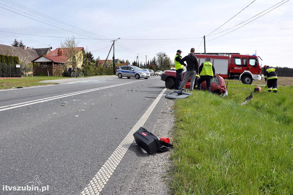 Kolizja dwóch osobówek w Szubinie Wsi (DW246)