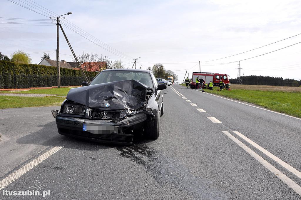 Kolizja dwóch osobówek w Szubinie Wsi (DW246)