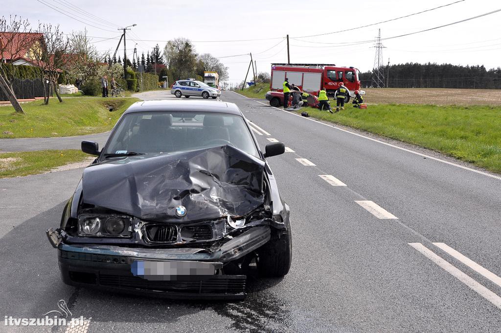 Kolizja dwóch osobówek w Szubinie Wsi (DW246)