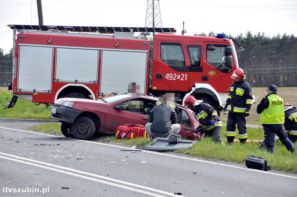 Kolizja dwóch osobówek w Szubinie Wsi (DW246)