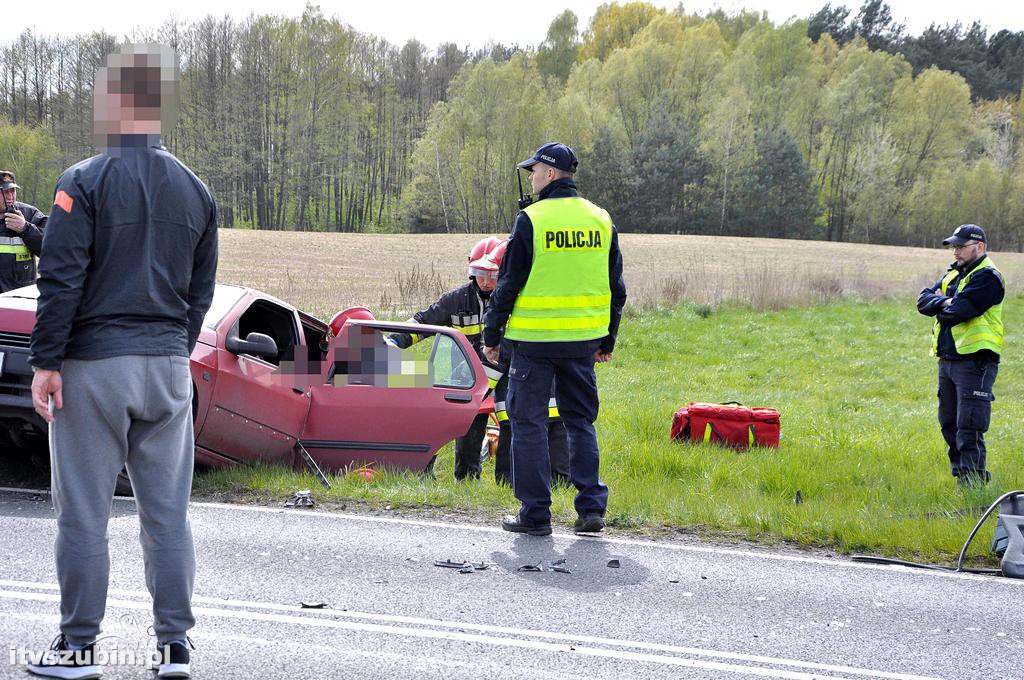 Kolizja dwóch osobówek w Szubinie Wsi (DW246)
