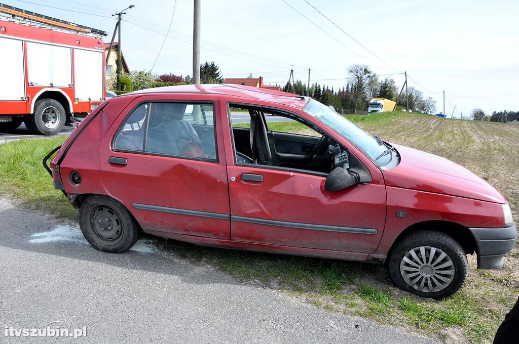 Kolizja dwóch osobówek w Szubinie Wsi (DW246)