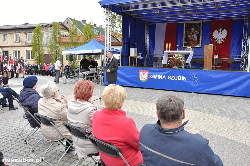 Uroczysta Msza św. za Ojczyznę na szubińskim Rynku