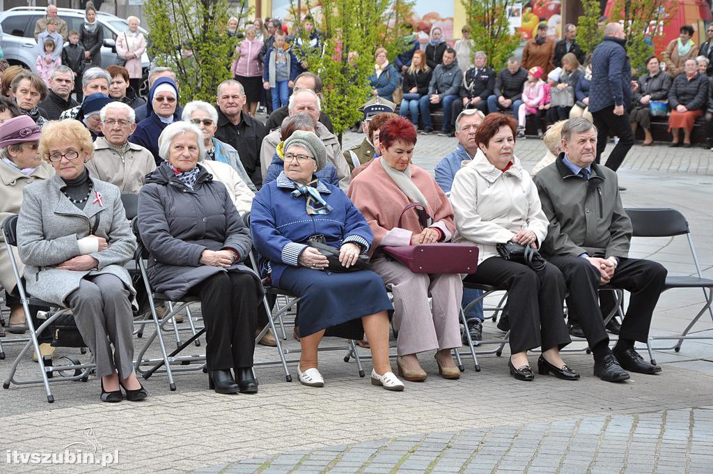 Uroczysta Msza św. za Ojczyznę na szubińskim Rynku
