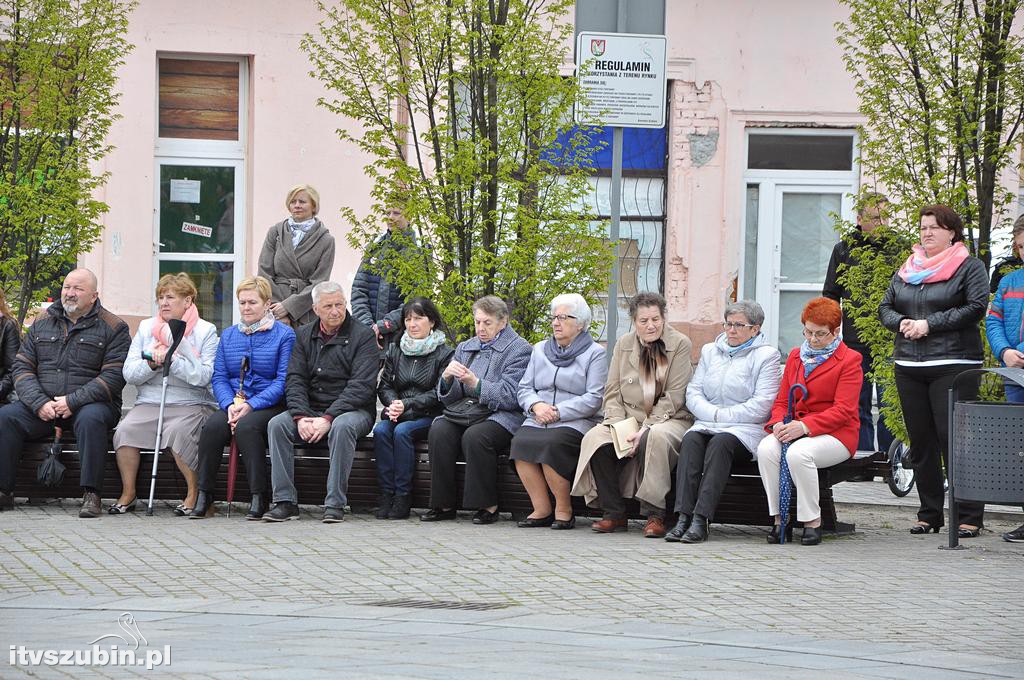 Uroczysta Msza św. za Ojczyznę na szubińskim Rynku
