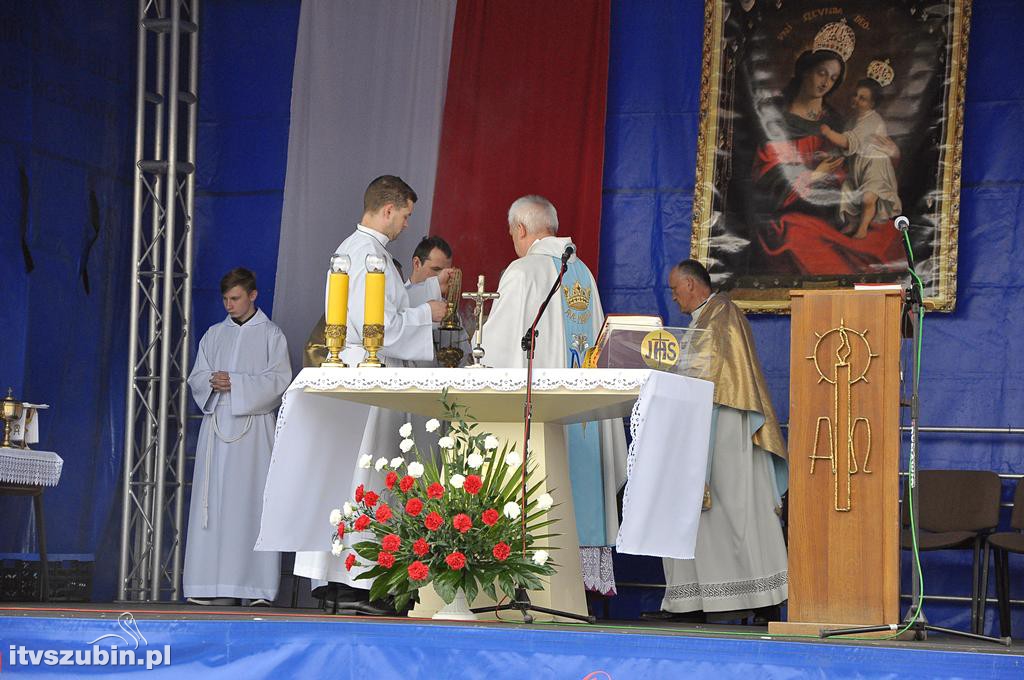 Uroczysta Msza św. za Ojczyznę na szubińskim Rynku